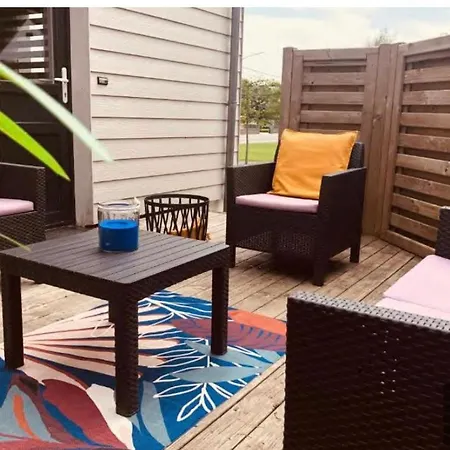 La 4 Personnes Μπαστόν