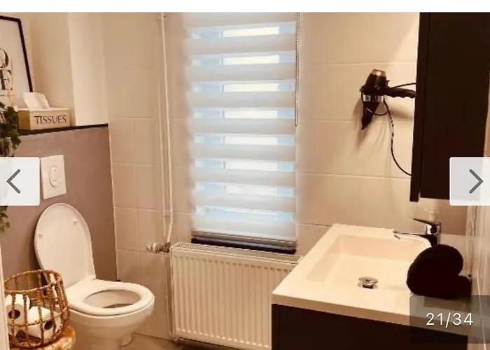 La 4 Personnes アパート バストーニュ